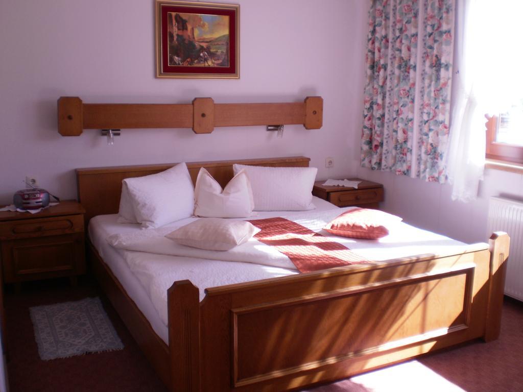 Pension Leyrer Kotschach-Mauthen Extérieur photo