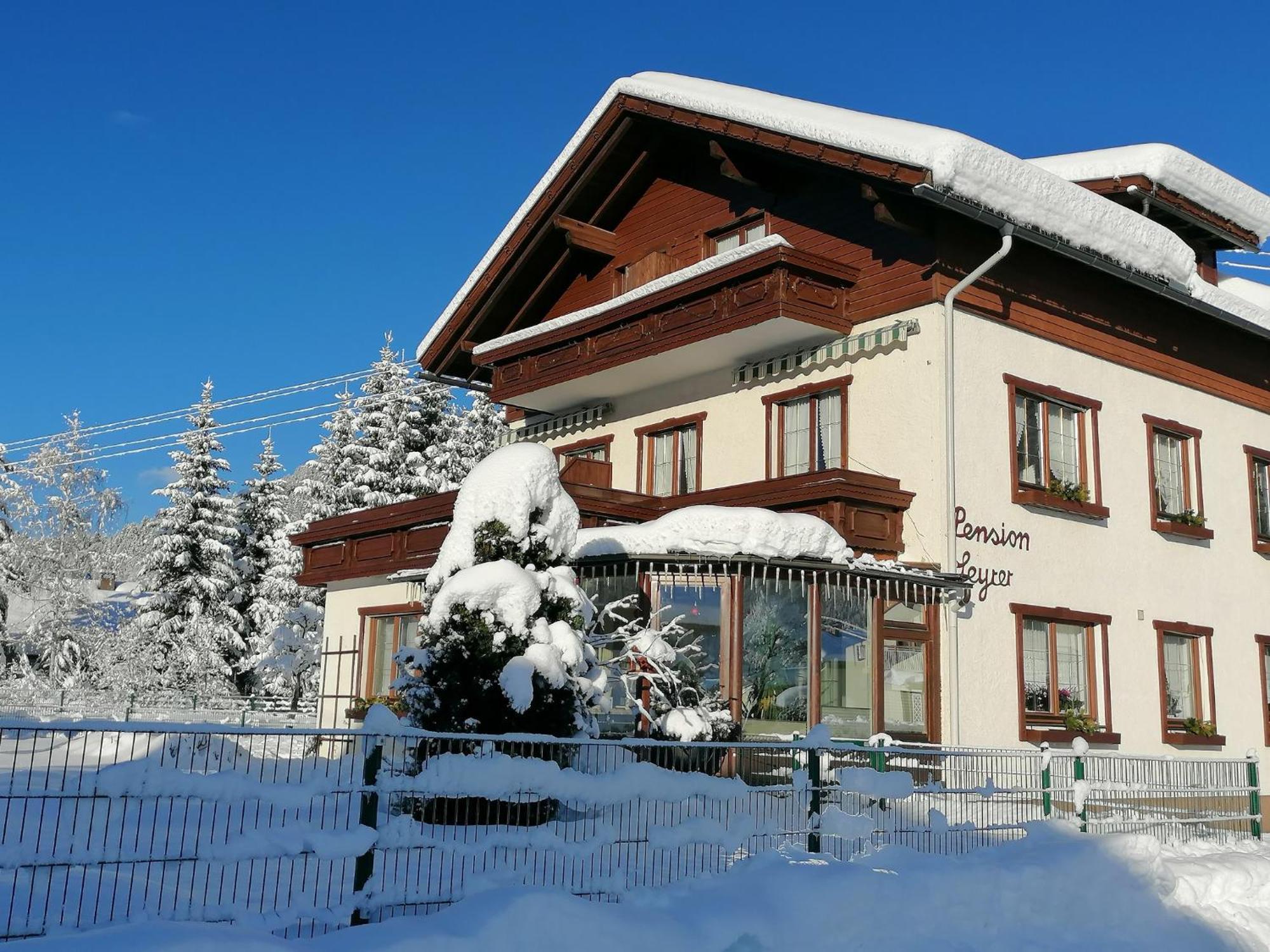 Pension Leyrer Kotschach-Mauthen Extérieur photo
