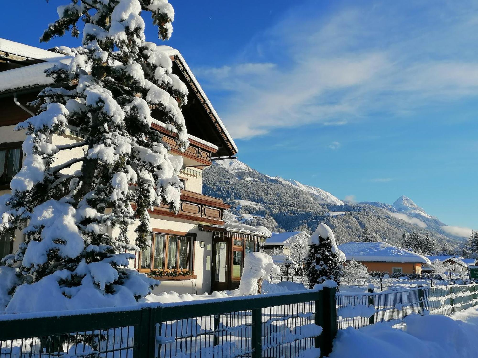 Pension Leyrer Kotschach-Mauthen Extérieur photo